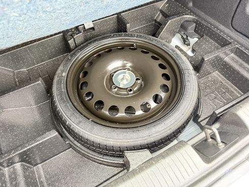 Used 2017 Chevrolet Cruze Premier image 35