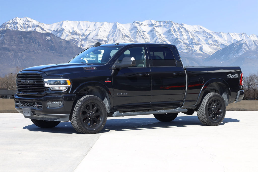 Used 2021 RAM 2500 Laramie w/ Night Edition AWD/4WD image 2