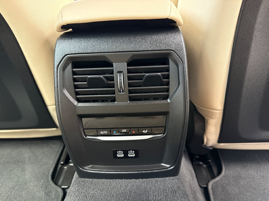 Used 2026 BMW i4 eDrive40 w/ Premium Package RWD image 17