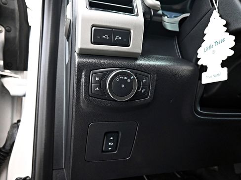 Used 2017 Ford F150 Lariat w/ Equipment Group 501A Mid image 8