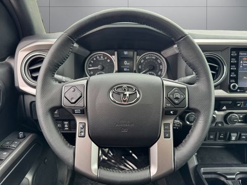 Certified 2022 Toyota Tacoma Limited AWD/4WD image 13
