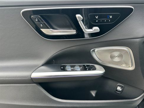 New 2025 Mercedes-Benz C 300 Sedan image 11