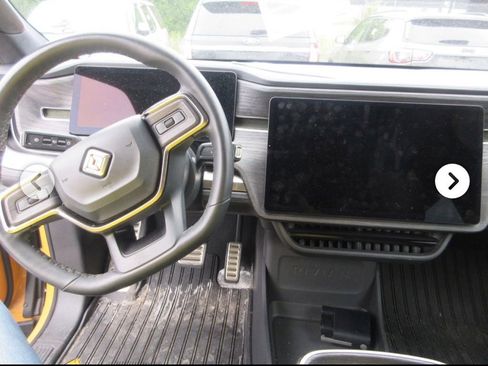 Used 2023 Rivian R1T Adventure AWD/4WD image 12