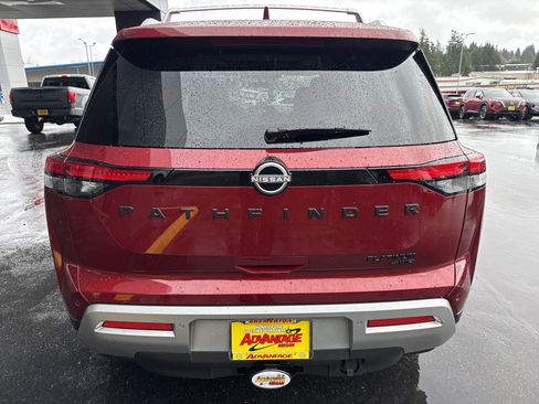 New 2025 Nissan Pathfinder Platinum image 4