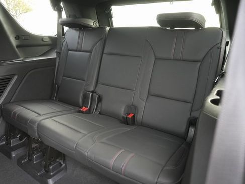 Used 2022 Chevrolet Tahoe RST w/ Sport Performance Package image 15