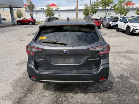Used 2023 Subaru Outback Premium image 6