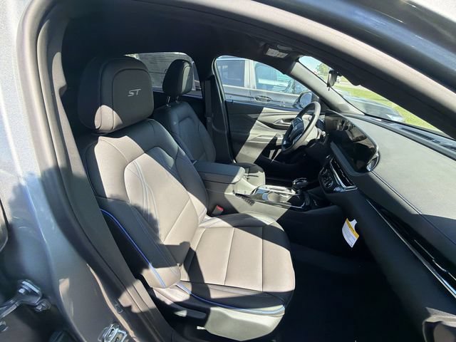 New 2026 Buick Envista Sport Touring w/ Convenience II Package FWD image 20