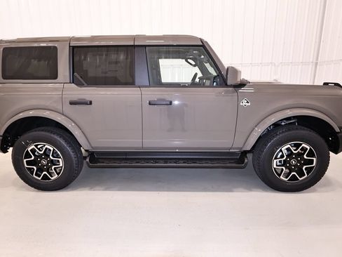 New 2026 Ford Bronco Outer Banks AWD/4WD image 2