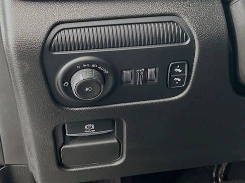 Used 2024 Jeep Wagoneer L 4WD w/ Convenience Group I image 11