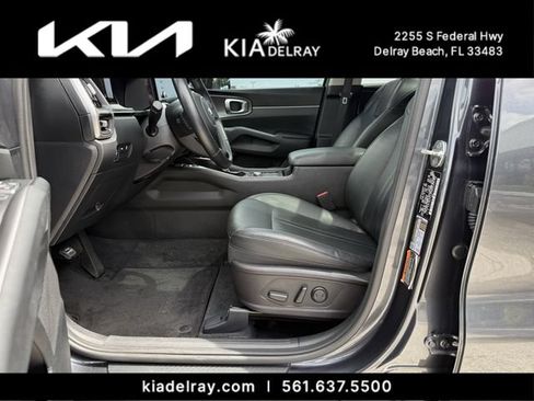 Certified 2021 Kia Sorento S w/ Panoramic Sunroof Package FWD image 18