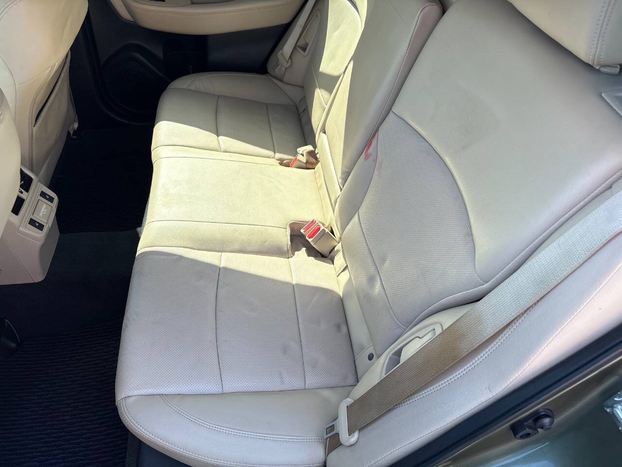 Used 2018 Subaru Outback 2.5i Limited AWD/4WD image 36