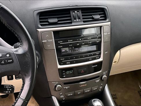 Used 2010 Lexus IS 250C image 6