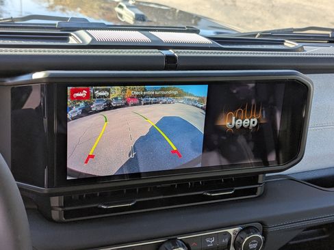 Used 2024 Jeep Wrangler Sahara w/ Technology Group image 20