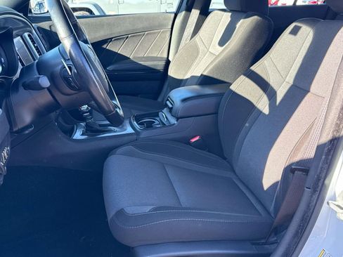 Used 2020 Dodge Charger SXT w/ Blacktop Package image 11