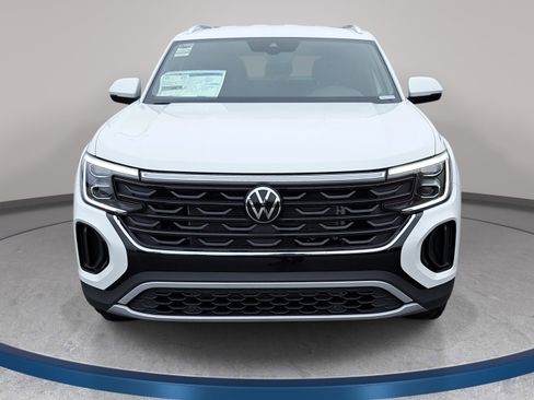 New 2026 Volkswagen Atlas Cross Sport SE FWD image 2