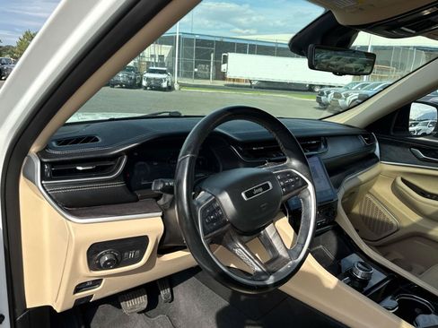 Used 2021 Jeep Grand Cherokee L Limited w/ Luxury Tech Group II AWD/4WD image 11