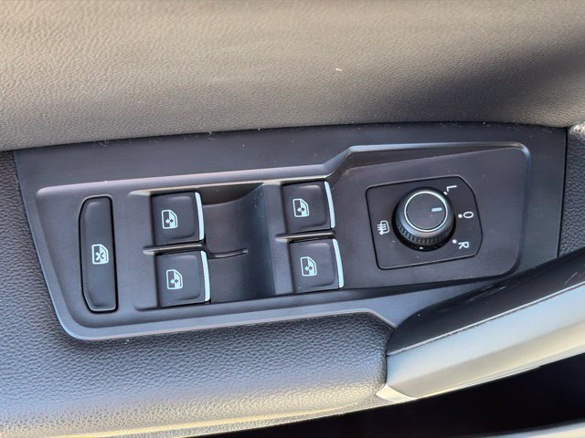 Used 2020 Volkswagen Tiguan SE w/ Panoramic Sunroof Package AWD/4WD image 24
