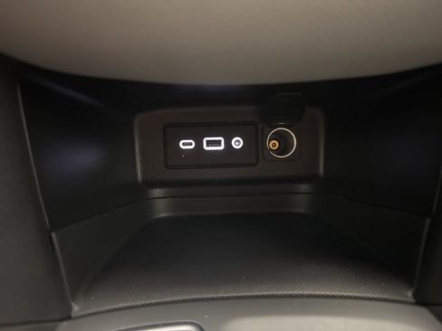 Used 2023 Chevrolet Equinox LS AWD/4WD image 28