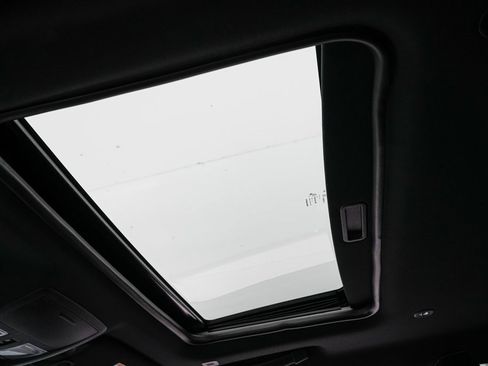 Used 2020 Dodge Challenger R/T image 36