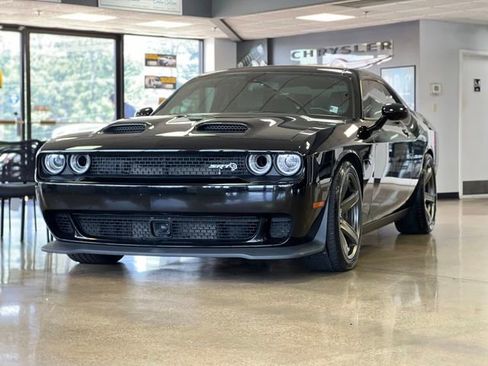 Used 2023 Dodge Challenger SRT Hellcat RWD image 1