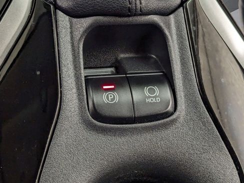 Used 2020 Toyota Corolla LE image 25