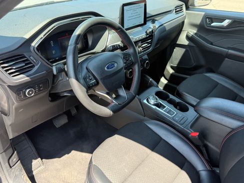 Used 2025 Ford Escape ST-Line Select AWD/4WD image 16
