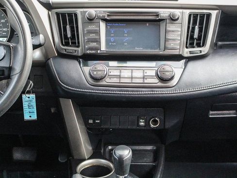 Used 2014 Toyota RAV4 XLE image 15