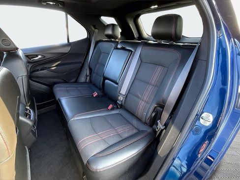 Used 2022 Chevrolet Equinox RS w/ Infotainment Package image 25