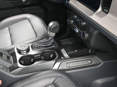 New 2026 Ford Bronco Outer Banks AWD/4WD image 41