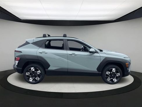 Certified 2025 Hyundai Kona SEL AWD/4WD image 3