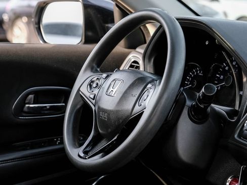 Used 2018 Honda HR-V EX image 13