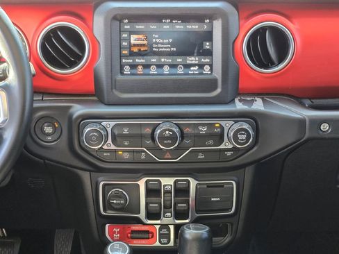 Used 2020 Jeep Gladiator Rubicon w/ Trailer Tow Package image 16