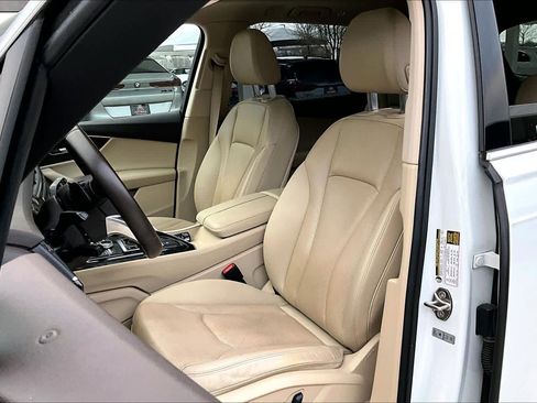 Used 2017 Audi Q7 3.0T Premium Plus image 8
