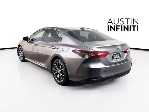 Used 2023 Toyota Camry XLE image 5