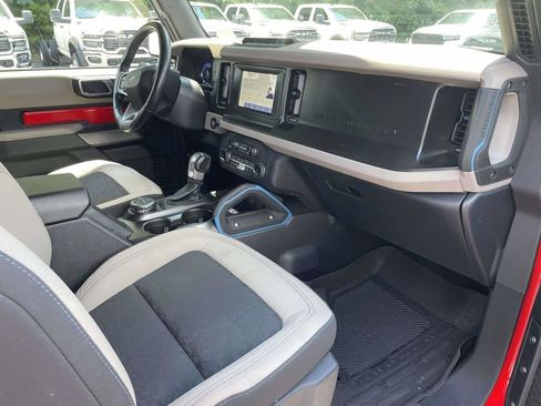 Used 2022 Ford Bronco Wildtrak AWD/4WD image 15