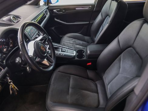 Used 2018 Porsche Macan AWD/4WD image 17
