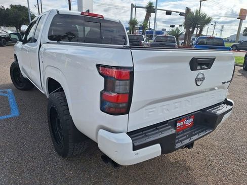 Certified 2023 Nissan Frontier SV w/ SV Convenience Package AWD/4WD image 32