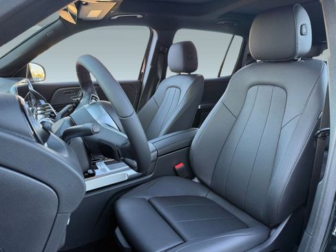 New 2026 Mercedes-Benz GLB 250 image 4