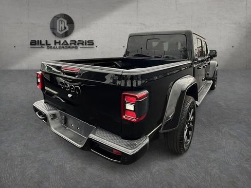 Used 2021 Jeep Gladiator Overland AWD/4WD image 5