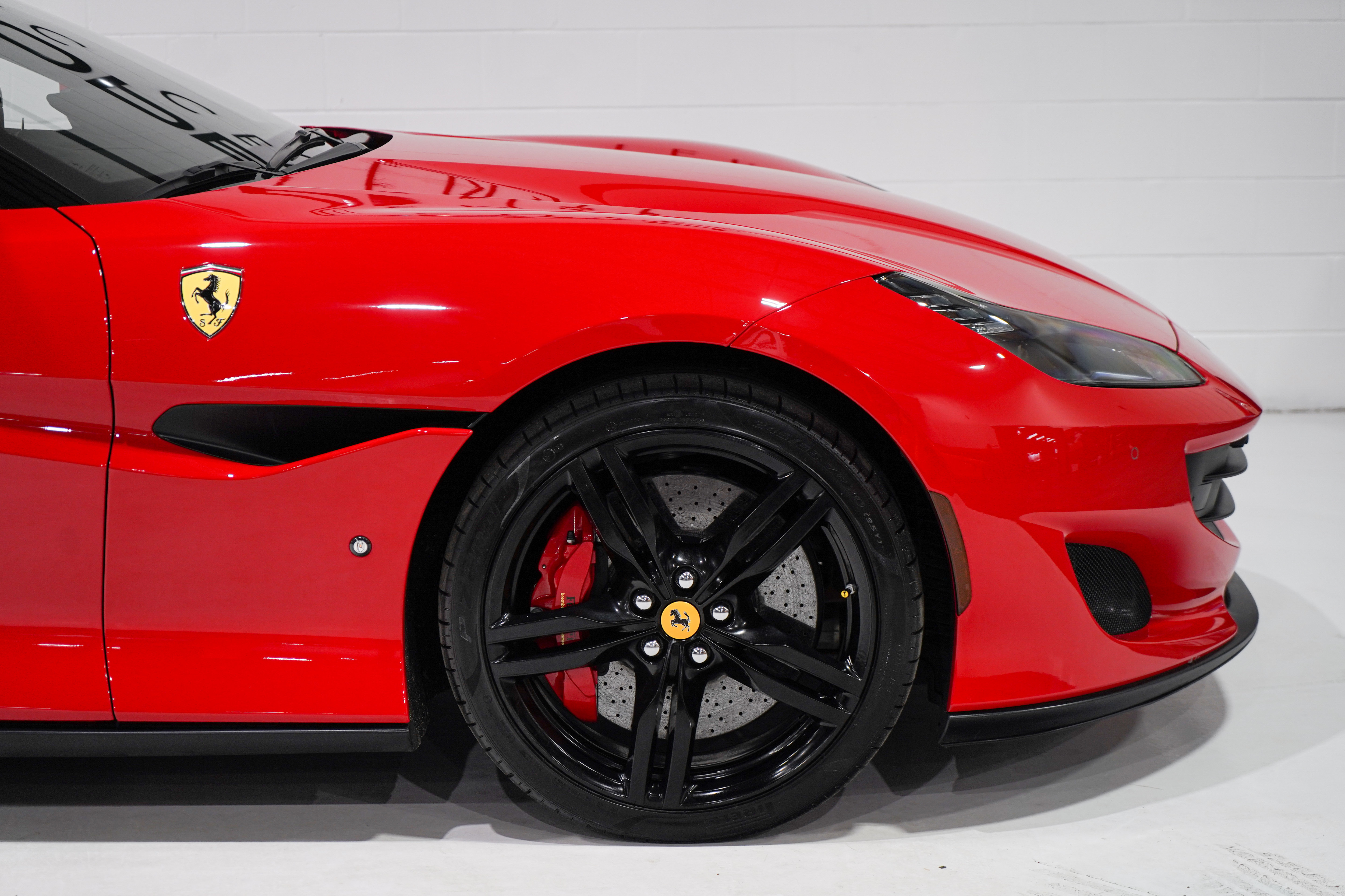 Used 2019 Ferrari Portofino RWD image 22