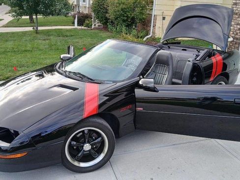 Used 1997 Chevrolet Camaro Z28 w/ Preferred Equipment Group 2 image 3