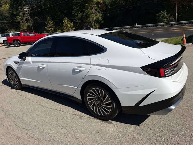 Used 2025 Hyundai Sonata SEL FWD image 8
