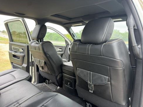 Used 2017 RAM 3500 Laramie Longhorn image 16
