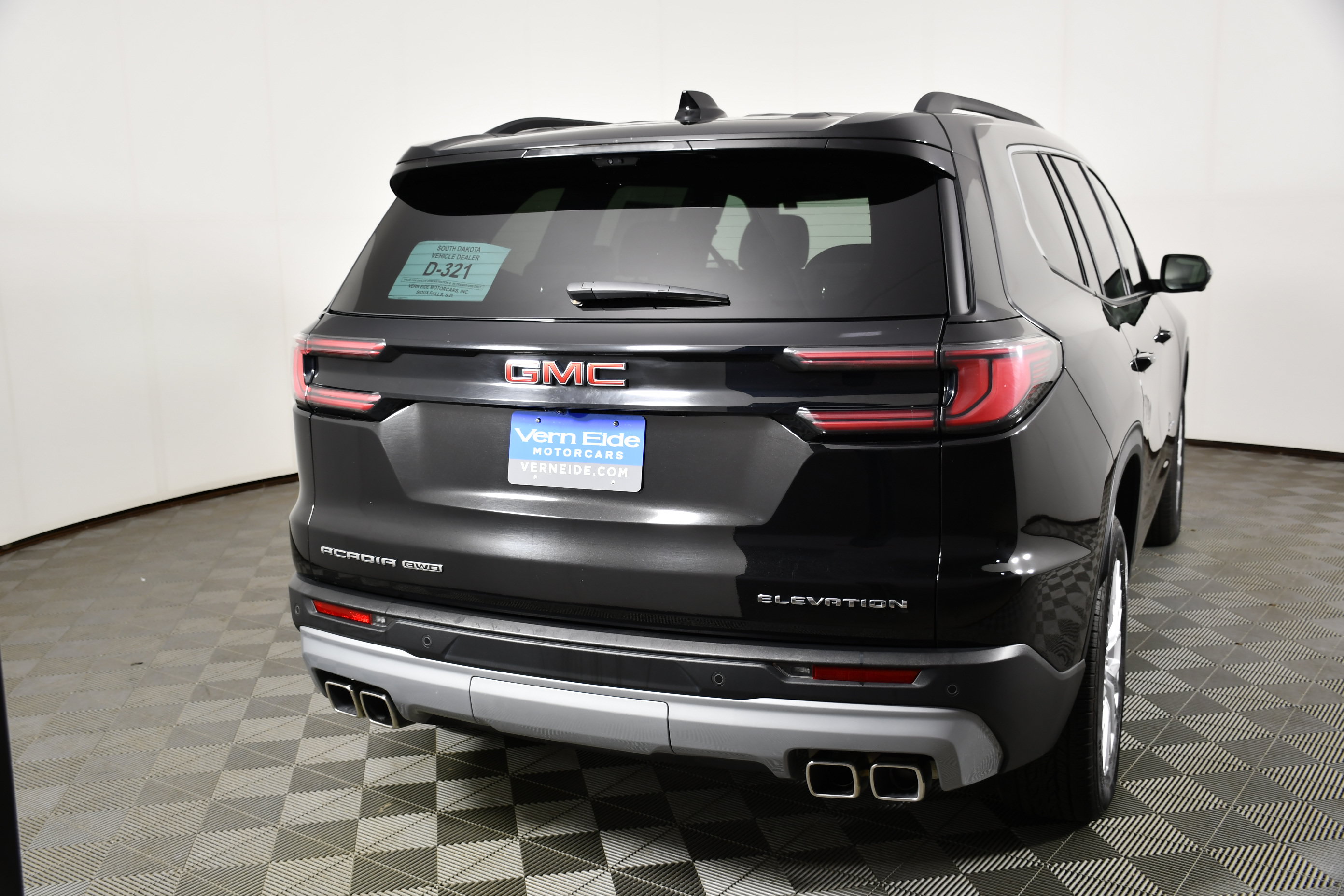 Used 2026 GMC Acadia Elevation w/ Elevation Premium Package AWD/4WD image 7