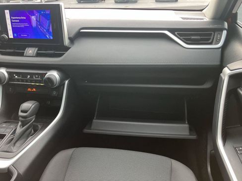 Used 2024 Toyota RAV4 LE FWD image 18
