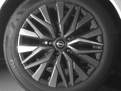 Used 2025 Nissan Altima 2.5 SV image 15