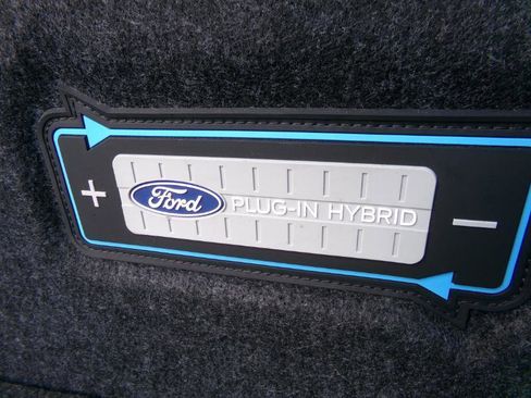 Used 2018 Ford Fusion Energi SE FWD image 42