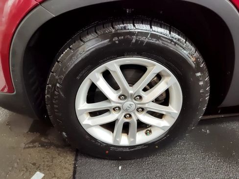 Used 2014 Kia Sorento LX image 8