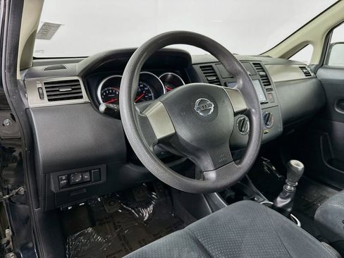 Used 2011 Nissan Versa 1.8 S FWD image 10