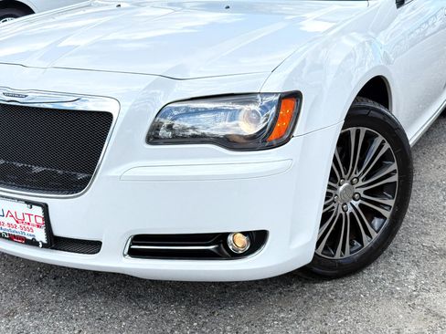 Used 2013 Chrysler 300 S image 94